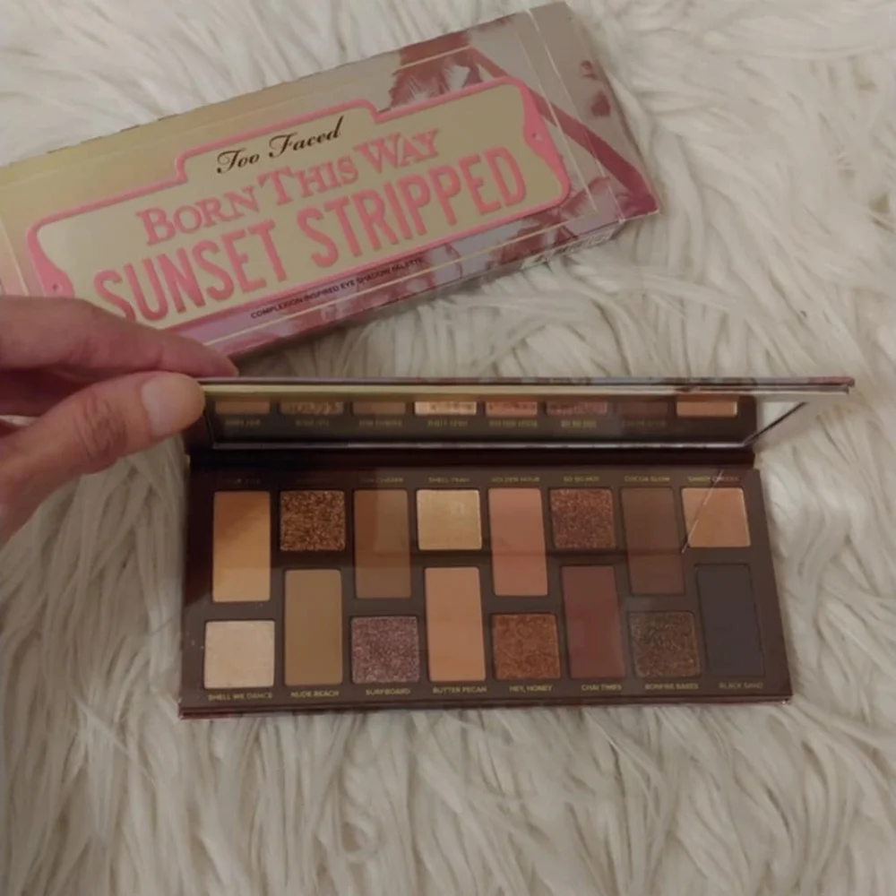 💖FIRM! NWT TOO FACED BORN THIS WAY SUNSET STRIPPED EYESHADOW PALATTE (DISCONTIN